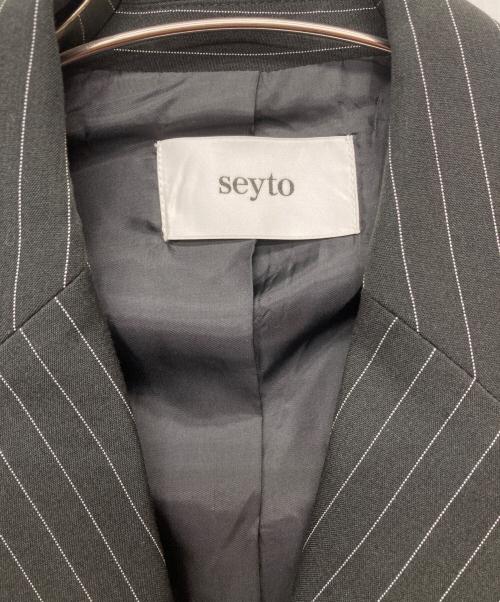 seyto（セイト）seyto (セイト) カットデザインストライプテーラードジャケット ブラック サイズ:2 未使用品の古着・服飾アイテム