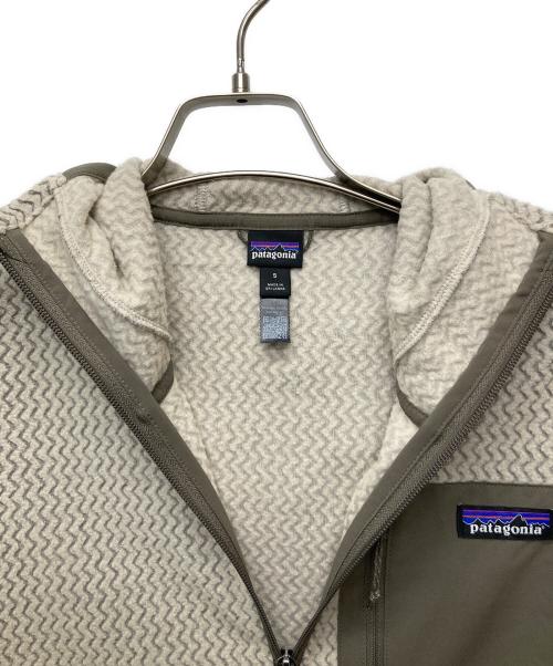 Patagonia（パタゴニア）Patagonia (パタゴニア) R1 エアフルジップフーディ ベージュ サイズ:Sの古着・服飾アイテム