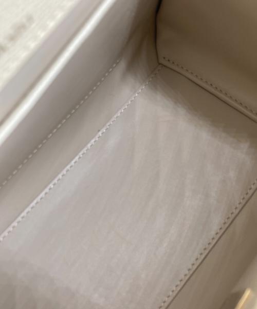 Valextra（ヴァレクストラ）Valextra (ヴァレクストラ) イジィデミニ/N 513220 ホワイトの古着・服飾アイテム