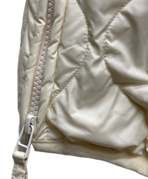 emmi（エミ）emmi (エミ) TAION (タイオン) キルティングダウンコート アイボリー サイズ:3の古着・服飾アイテム