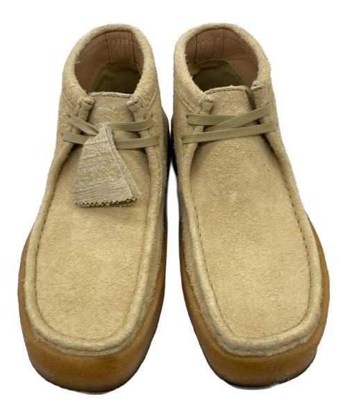 CLARKS ORIGINALS（クラークス オリジナルズ）CLARKS ORIGINALS (クラークス オリジナルズ) HIDDEN NY (ヒドゥンニューヨーク) WALLABEE CUP BOOT ベージュ サイズ:26.5の古着・服飾アイテム