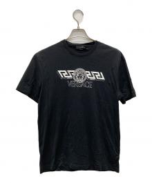 VERSACE（ヴェルサーチェ）の古着「グレカ メドゥーサ ロゴ Tシャツ」｜ブラック