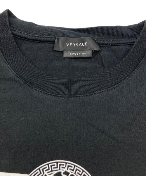 VERSACE（ヴェルサーチェ）VERSACE (ヴェルサーチェ) グレカ メドゥーサ ロゴ Tシャツ ブラック サイズ:XLの古着・服飾アイテム
