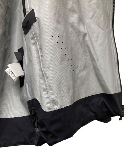 DESCENTE（デサント）DESCENTE (デサント) HARD SHELL JACKET -CREAS-/DU5SWBA2M ブラック サイズ:Oの古着・服飾アイテム