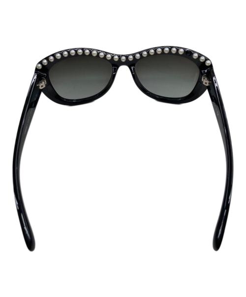 CHANEL（シャネル）CHANEL (シャネル) パールサングラス ブラック サイズ:56□17の古着・服飾アイテム