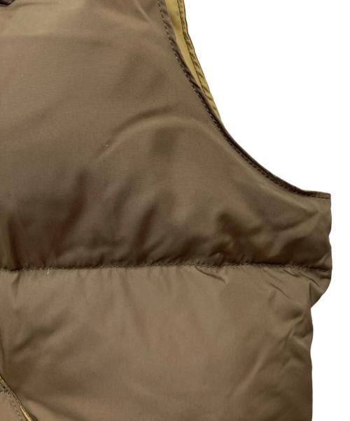RockyMountainFeatherBed（ロッキーマウンテンフェザーベッド）RockyMountainFeatherBed (ロッキーマウンテンフェザーベッド) STANDARD CALIFORNIA (スタンダードカリフォルニア) SD DOWN VEST/290-252-22 ベージュ サイズ:42の古着・服飾アイテム