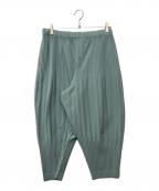 HOMME PLISSE ISSEY MIYAKEオム プリッセ イッセイ ミヤケ）の古着「プリーツパンツ/HP93JF211」｜グリーン