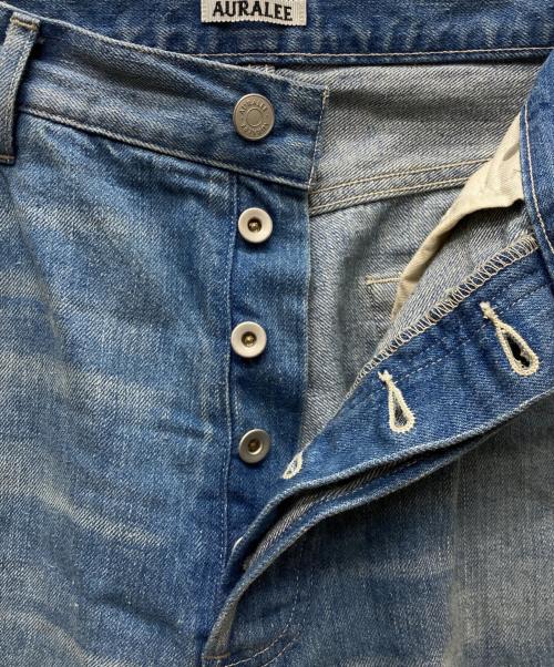 AURALEE（オーラリー）AURALEE (オーラリー) SELVEDGE FADED LIGHT DENIM WIDE PANTS/A25SP03DE インディゴ サイズ:SIZE 4の古着・服飾アイテム