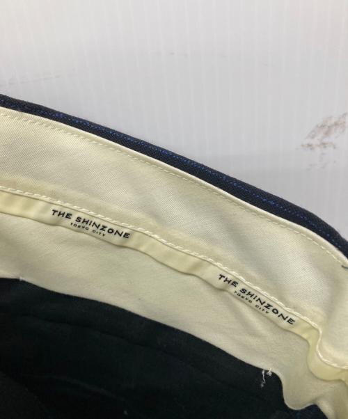 THE SHINZONE（ザ シンゾーン）THE SHINZONE (ザ シンゾーン) DOUBLE CUFF PINSTRIPE TROUSERS/24AMSPA05 ネイビー サイズ:32の古着・服飾アイテム