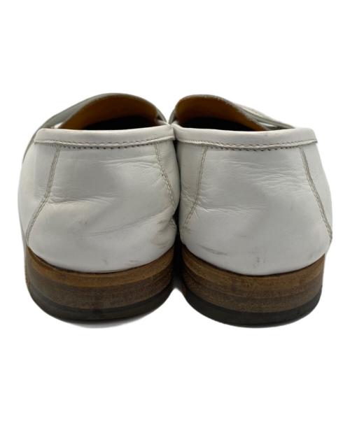 HERMES（エルメス）HERMES (エルメス) エブリン  Hロゴ パンチング レザーローファー ホワイト サイズ:36の古着・服飾アイテム