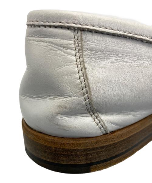 HERMES（エルメス）HERMES (エルメス) エブリン  Hロゴ パンチング レザーローファー ホワイト サイズ:36の古着・服飾アイテム