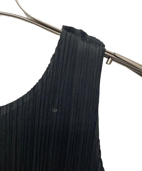 PLEATS PLEASE（プリーツプリーズ）PLEATS PLEASE (プリーツプリーズ) ノースリーブ変形プリーツワンピース/PP53-JH557 ブラック サイズ:3の古着・服飾アイテム