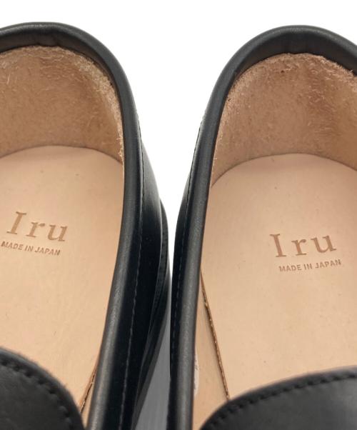 IRU（IRU）Iru (IRU) CLASSIC COIN LOAFER ブラック サイズ:271/2の古着・服飾アイテム