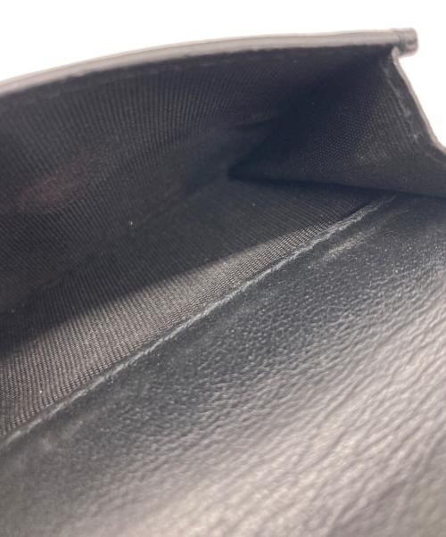 VALENTINO GARAVANI（ヴァレンティノ・ガラヴァーニ）VALENTINO GARAVANI (ヴァレンティノ・ガラヴァーニ) ロックスタッズ 三つ折り財布/W2P0Q47 ブラックの古着・服飾アイテム