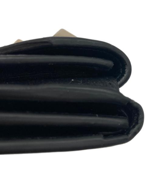 VALENTINO GARAVANI（ヴァレンティノ・ガラヴァーニ）VALENTINO GARAVANI (ヴァレンティノ・ガラヴァーニ) ロックスタッズ 三つ折り財布/W2P0Q47 ブラックの古着・服飾アイテム