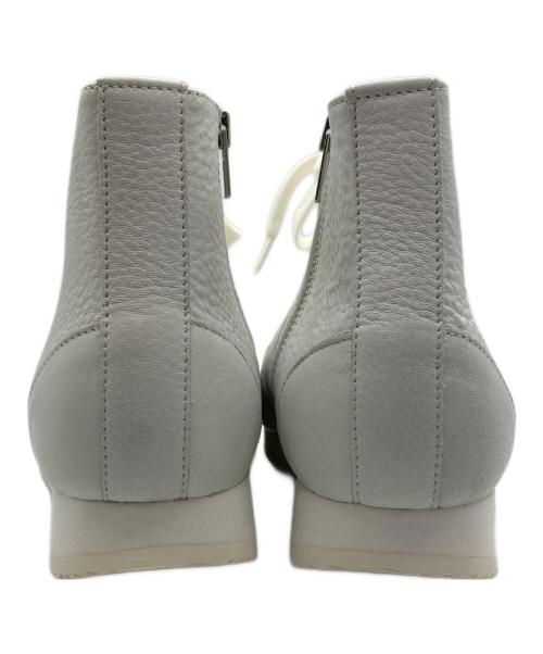 TABITO（タビト）TABITO (タビト) ハイカット足袋スニーカー ホワイト サイズ:39の古着・服飾アイテム