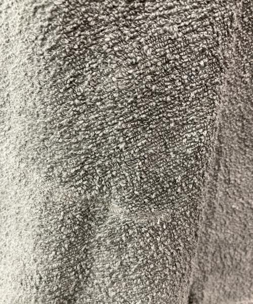 SIMPLY COMPLICATED（シンプリーコンプリケイティド）SIMPLY COMPLICATED (シンプリーコンプリケイティド) CORE LOOPWHEEL ZIP OVER CREW/25SS4003 グレー サイズ:Ｍの古着・服飾アイテム