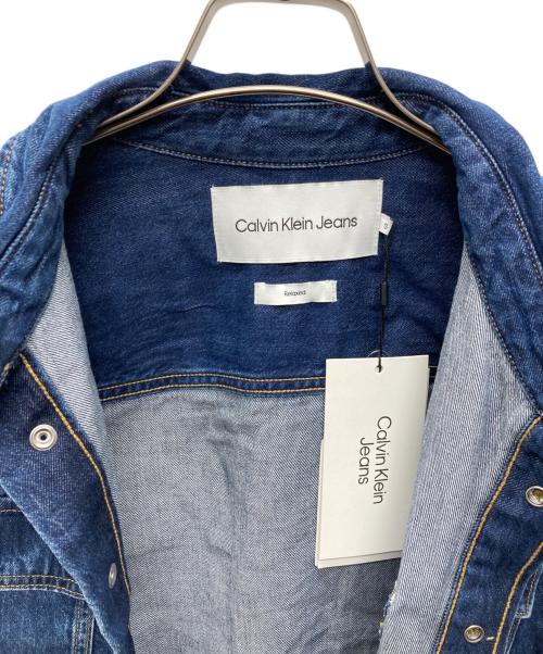Calvin Klein Jeans（カルバンクラインジーンズ）Calvin Klein Jeans (カルバンクラインジーンズ) リラックス ユーティリティ デニム/J325558 ブルー サイズ:Ｓの古着・服飾アイテム