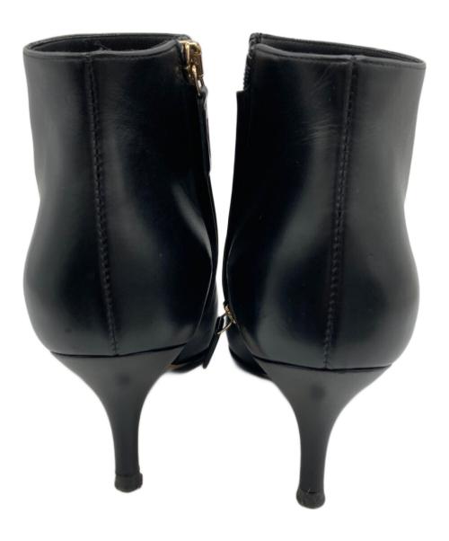 Salvatore Ferragamo（サルヴァトーレ フェラガモ）Salvatore Ferragamo (サルヴァトーレ フェラガモ) ヴァラリボンショートブーツ ブラック サイズ:5 1/2の古着・服飾アイテム