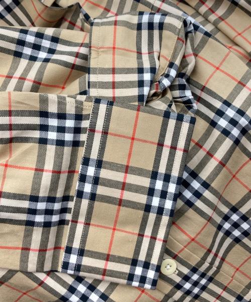 Burberry's（バーバリー）Burberry's (バーバリー) ホース刺繍ノヴァチェックシャツ ベージュ サイズ:Ｍ 未使用品の古着・服飾アイテム