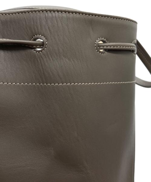 A.D.M.J.（エーディーエムジェイ）A.D.M.J. (エーディーエムジェイ) BLUGAROPLUS TASSEL CONCLUSION TOTE/19SA01014 ベージュの古着・服飾アイテム