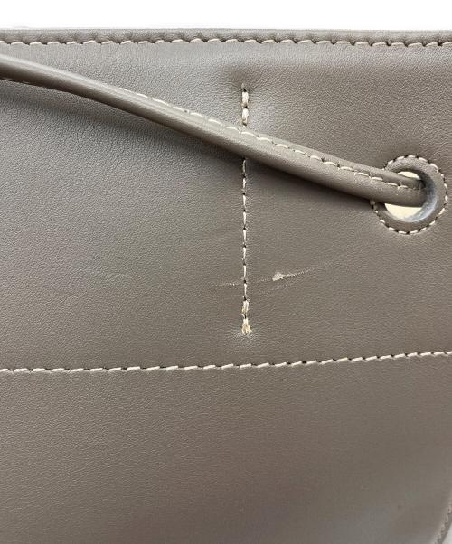 A.D.M.J.（エーディーエムジェイ）A.D.M.J. (エーディーエムジェイ) BLUGAROPLUS TASSEL CONCLUSION TOTE/19SA01014 ベージュの古着・服飾アイテム