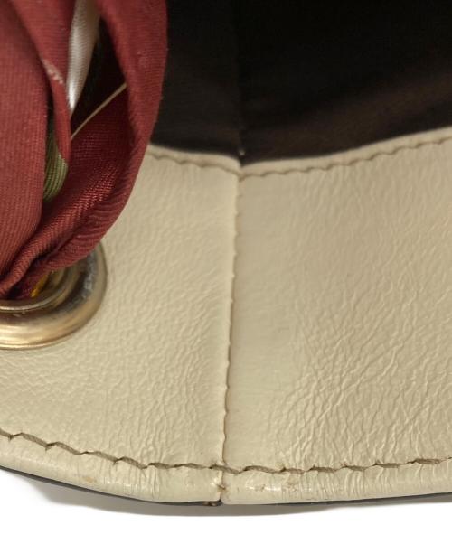 GUCCI（グッチ）GUCCI (グッチ) GGキャンバススカーフ付トートバッグ/153033 ホワイト×ブラウンの古着・服飾アイテム