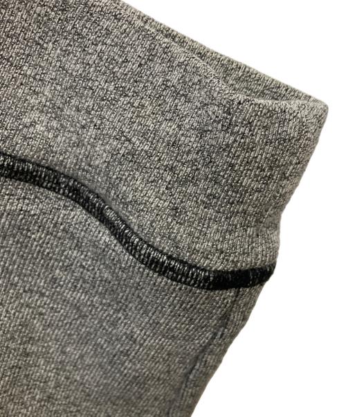 Maison Margiela（メゾンマルジェラ）Maison Margiela (メゾンマルジェラ) シープレザーエルボーパッチスウェット/S50GU0016 S25223 グレー サイズ:44の古着・服飾アイテム