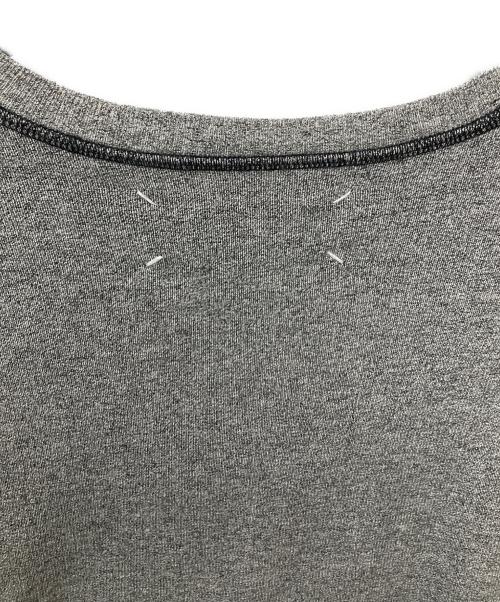 Maison Margiela（メゾンマルジェラ）Maison Margiela (メゾンマルジェラ) シープレザーエルボーパッチスウェット/S50GU0016 S25223 グレー サイズ:44の古着・服飾アイテム