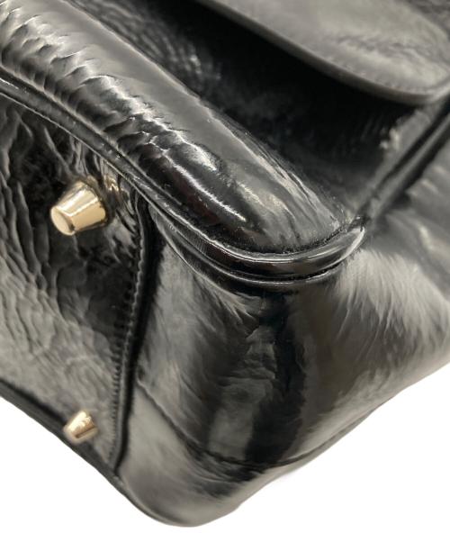 ANYA HINDMARCH（アニヤ・ハインドマーチ）ANYA HINDMARCH (アニヤ・ハインドマーチ) エナメルスモールカーカーハンドバッグ ブラックの古着・服飾アイテム