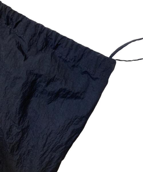 ATON（エイトン）ATON (エイトン) HAND DYED NYLON OVER PANTS/PRAGGM0204 ネイビー サイズ:04の古着・服飾アイテム