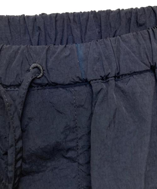 ATON（エイトン）ATON (エイトン) HAND DYED NYLON OVER PANTS/PRAGGM0204 ネイビー サイズ:04の古着・服飾アイテム