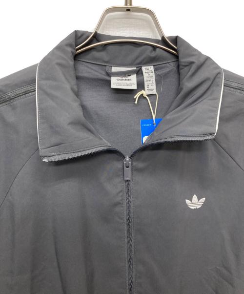 adidas Originals（アディダスオリジナル）adidas Originals (アディダスオリジナル) Adilenium シーズン 3 ジップ トラックトップ/JY8879 グレー サイズ:Ｌ 未使用品の古着・服飾アイテム