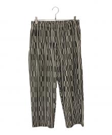 HOMME PLISSE ISSEY MIYAKE（オム プリッセ イッセイ ミヤケ）の古着「HOLOGRAM/プリーツパンツ/HP11JF226」｜ホワイト×ブラック