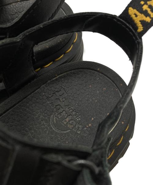 Dr.Martens（ドクターマーチン）Dr.Martens (ドクターマーチン) Ricki 3 Strap サンダル ブラック サイズ:24.5cmの古着・服飾アイテム