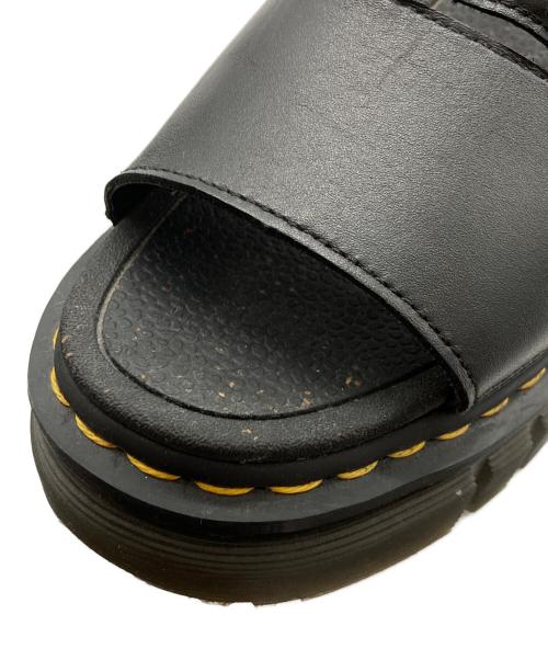 Dr.Martens（ドクターマーチン）Dr.Martens (ドクターマーチン) Ricki 3 Strap サンダル ブラック サイズ:24.5cmの古着・服飾アイテム