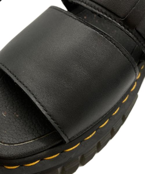 Dr.Martens（ドクターマーチン）Dr.Martens (ドクターマーチン) Ricki 3 Strap サンダル ブラック サイズ:24.5cmの古着・服飾アイテム