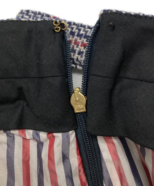 THOM BROWNE. NEW YORK（トムブラウン ニューヨーク）THOM BROWNE. NEW YORK (トムブラウン ニューヨーク) ウールプリーツツイードスカート/FGC724A-07642960 ネイビー サイズ:40の古着・服飾アイテム