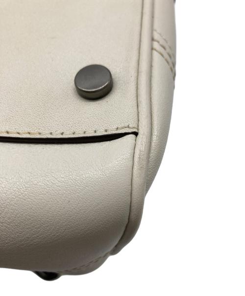 COACH（コーチ）COACH (コーチ) がま口ハンドバッグ/8A12 アイボリーの古着・服飾アイテム