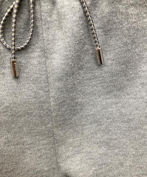 LOUIS VUITTON（ルイ ヴィトン）LOUIS VUITTON (ルイ ヴィトン) パッチロゴスウェットパンツ/RM152Q H7Y43WJI5 グレー サイズ:Ｓの古着・服飾アイテム