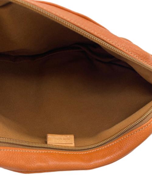 IL BISONTE（イル ビゾンテ）IL BISONTE (イル ビゾンテ) クロスボディバッグ/54823-05211 ブラウンの古着・服飾アイテム