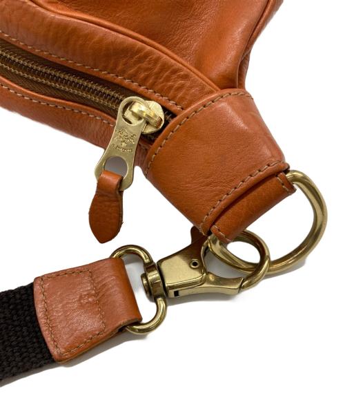 IL BISONTE（イル ビゾンテ）IL BISONTE (イル ビゾンテ) クロスボディバッグ/54823-05211 ブラウンの古着・服飾アイテム