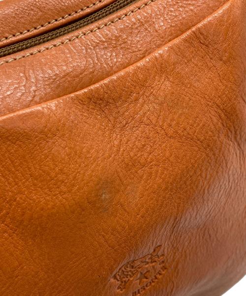 IL BISONTE（イル ビゾンテ）IL BISONTE (イル ビゾンテ) クロスボディバッグ/54823-05211 ブラウンの古着・服飾アイテム