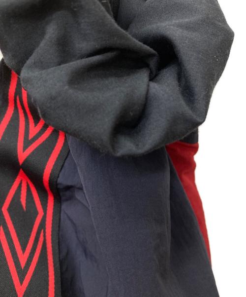 UMBRO（アンブロ）UMBRO (アンブロ) COGNOMEN (コグノーメン) WINDBREAKER/UMBC-JK-M01 ネイビー×レッド サイズ:Ｌの古着・服飾アイテム