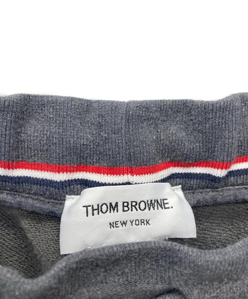 Thom Browne（トムブラウン）Thom Browne (トムブラウン) 4BARスウェットジョガーロングパンツ/MJQ008H-00353-025 グレー サイズ:1の古着・服飾アイテム