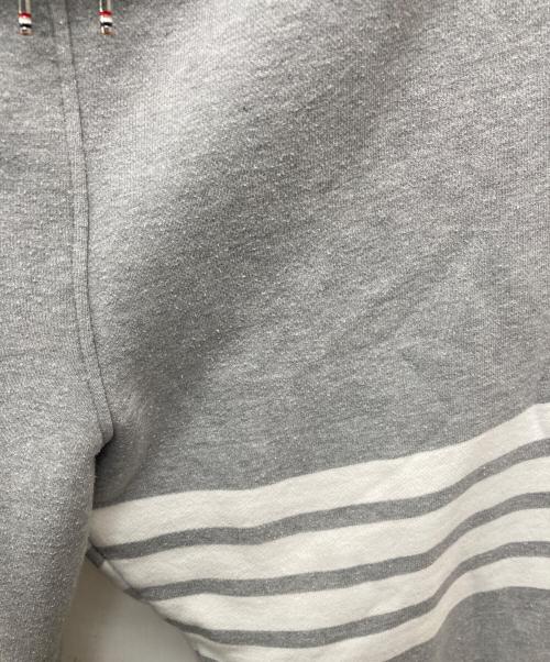 Thom Browne（トムブラウン）Thom Browne (トムブラウン) 4BARスウェットジョガーロングパンツ/MJQ008H-00535-068 グレー サイズ:2の古着・服飾アイテム