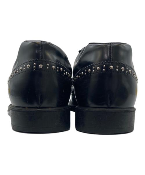 PRADA（プラダ）PRADA (プラダ) スタッズウィングチップシューズ ブラック サイズ:8 1/2の古着・服飾アイテム