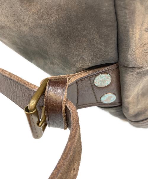RRL（ダブルアールエル）RRL (ダブルアールエル) Distressed Leather Rucksack ブラウンの古着・服飾アイテム