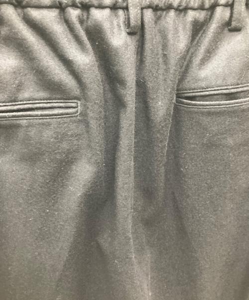 COOTIE PRODUCTIONS（クーティープロダクツ）COOTIE PRODUCTIONS (クーティープロダクツ) Wool Serge 2 Tuck Easy Pants ブラック サイズ:Lの古着・服飾アイテム