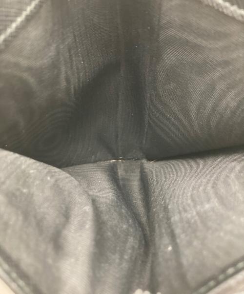 PRADA（プラダ）PRADA (プラダ) サフィアーノ2つ折り財布 ブラックの古着・服飾アイテム